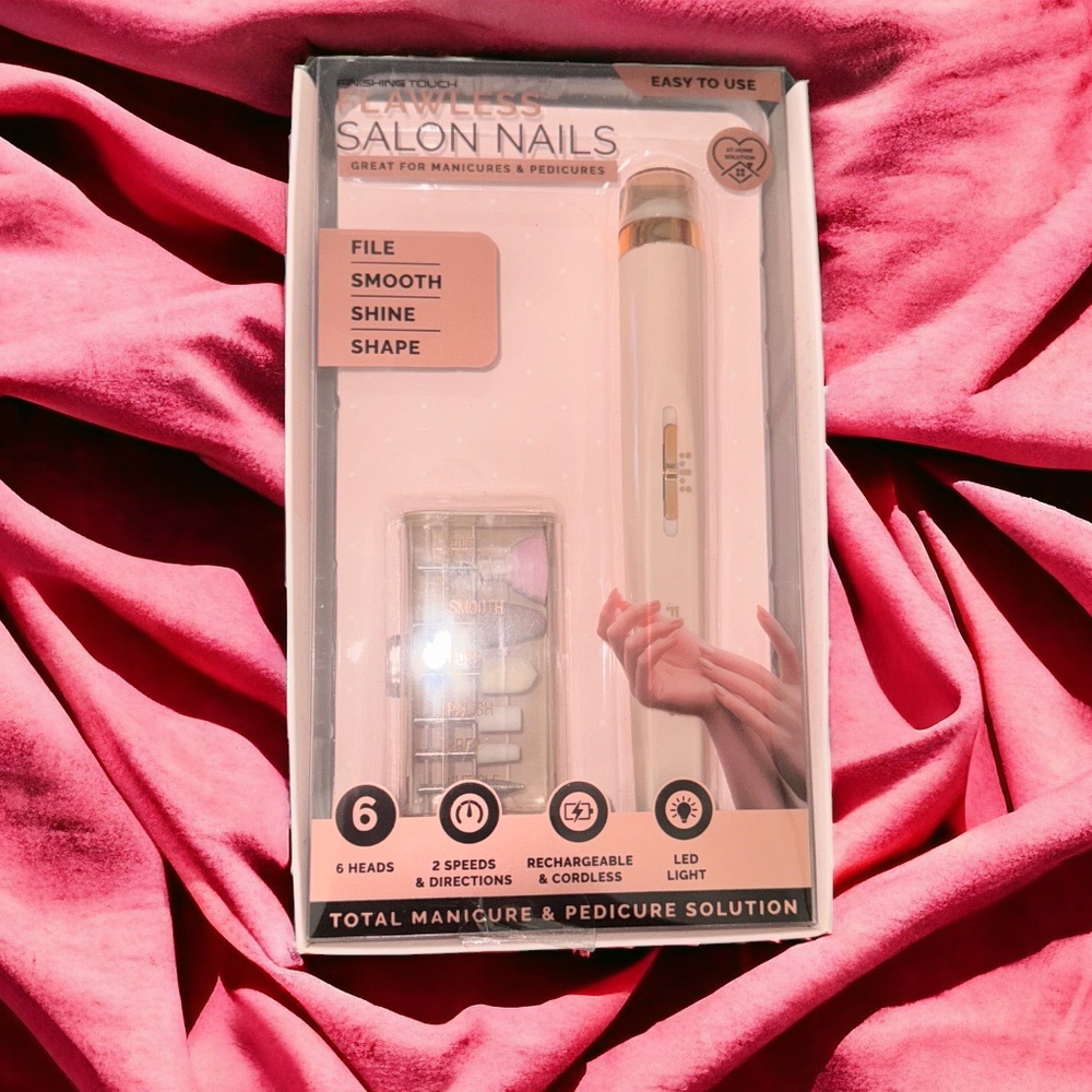 Finishing Touch Flawless Salon Nails NIB